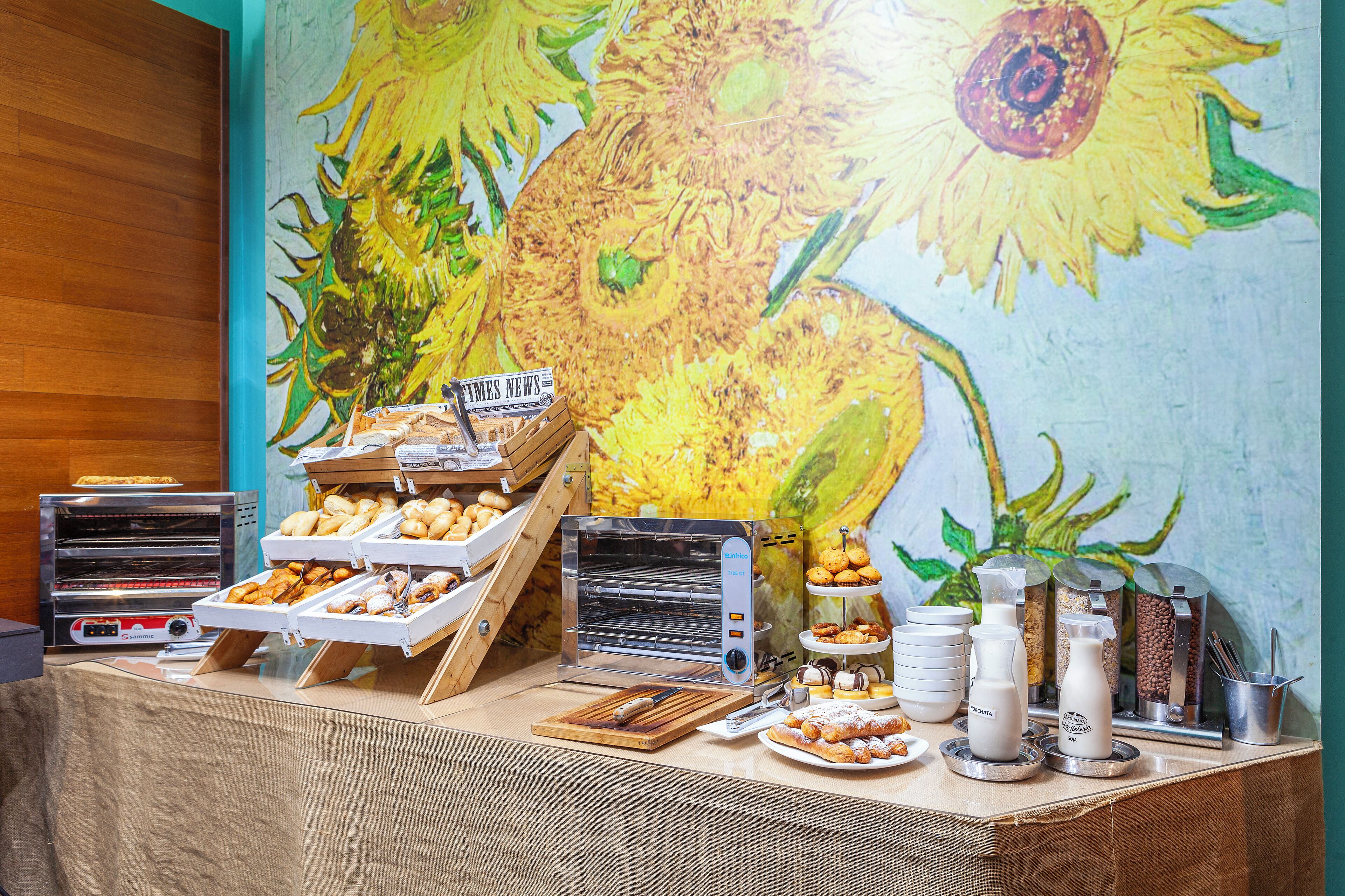 Daily buffet breakfast (EUR 9 per person)