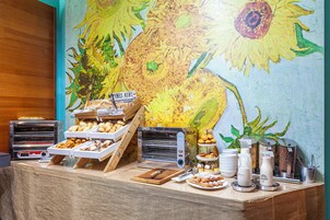 Daily buffet breakfast (EUR 9 per person)