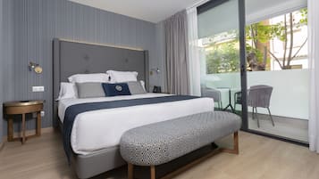 Minibar, in-room safe, soundproofing, iron/ironing board