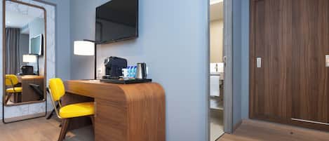 Twin Room (Interior) | Minibar, in-room safe, soundproofing, iron/ironing board