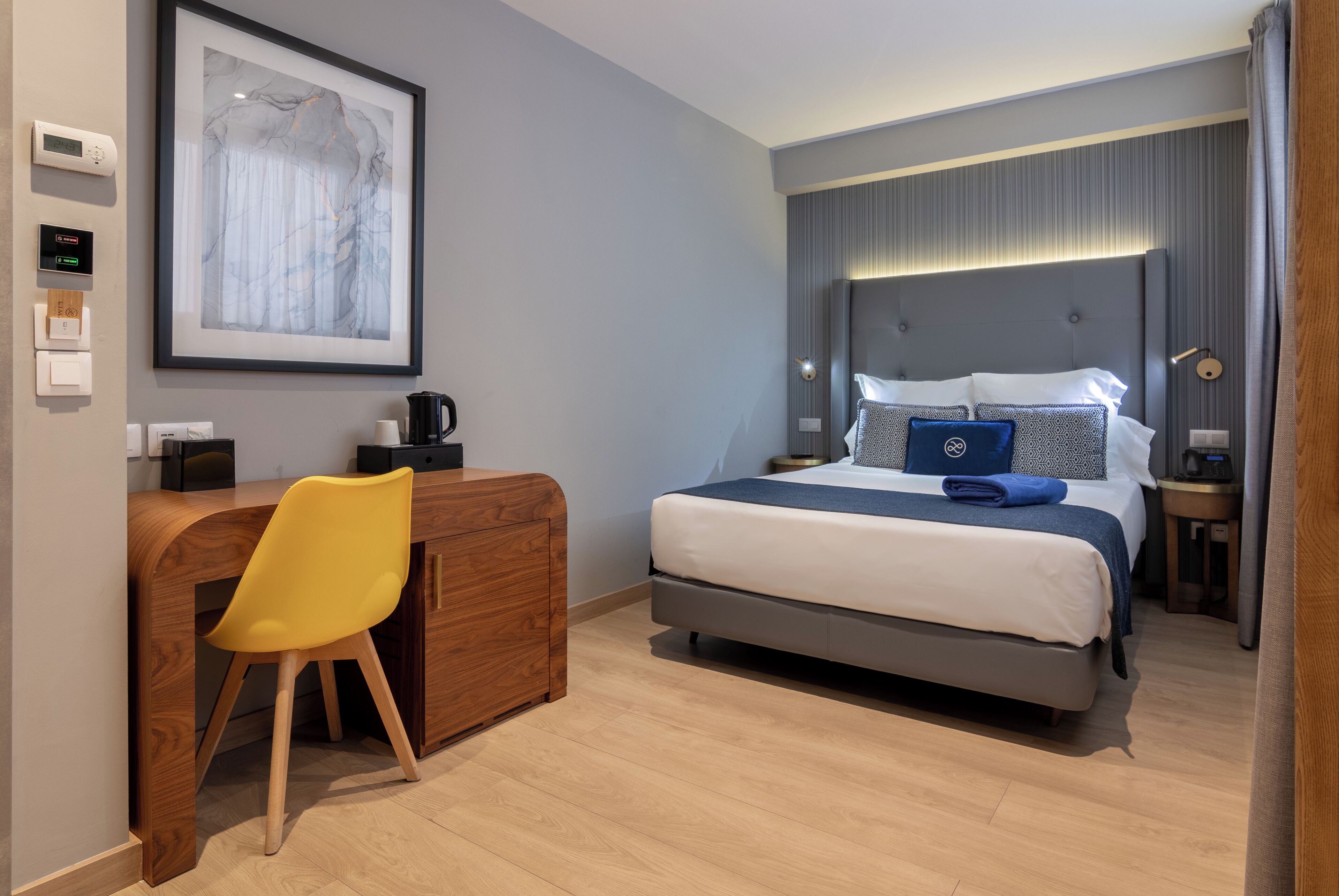 Single Room (Interior) | Minibar, in-room safe, soundproofing, iron/ironing board