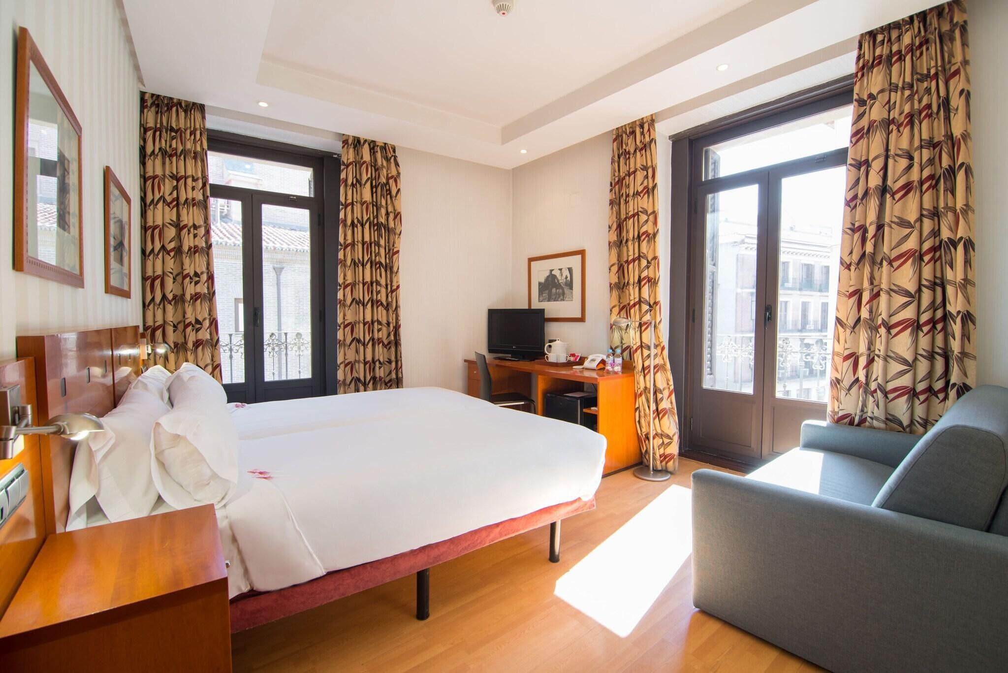 Minibar, in-room safe, desk, blackout curtains