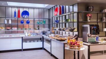 Daily buffet breakfast for a fee