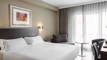 Standardzimmer, 1 Doppelbett und Schlafsofa | Hochwertige Bettwaren, Daunenbettdecken, Minibar, Zimmersafe