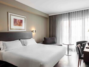 Standard Room, 1 Double Bed with Sofa bed | Premium bedding, down duvets, minibar, in-room safe - Mercure Madrid Centro (Madrid)