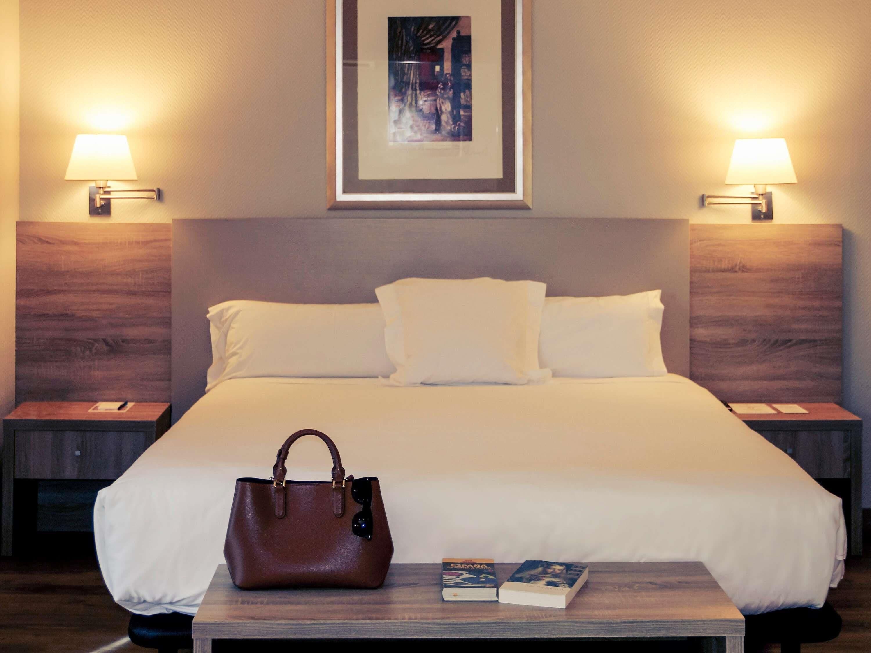 junior suite, 1 king bed | premium bedding, down duvets, minibar, in-room safe