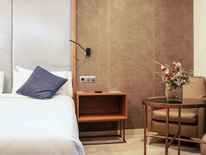 Superior Twin Room, 1 Twin Bed | Premium bedding, down comforters, minibar, in-room safe - Mercure Madrid Centro (Madrid)