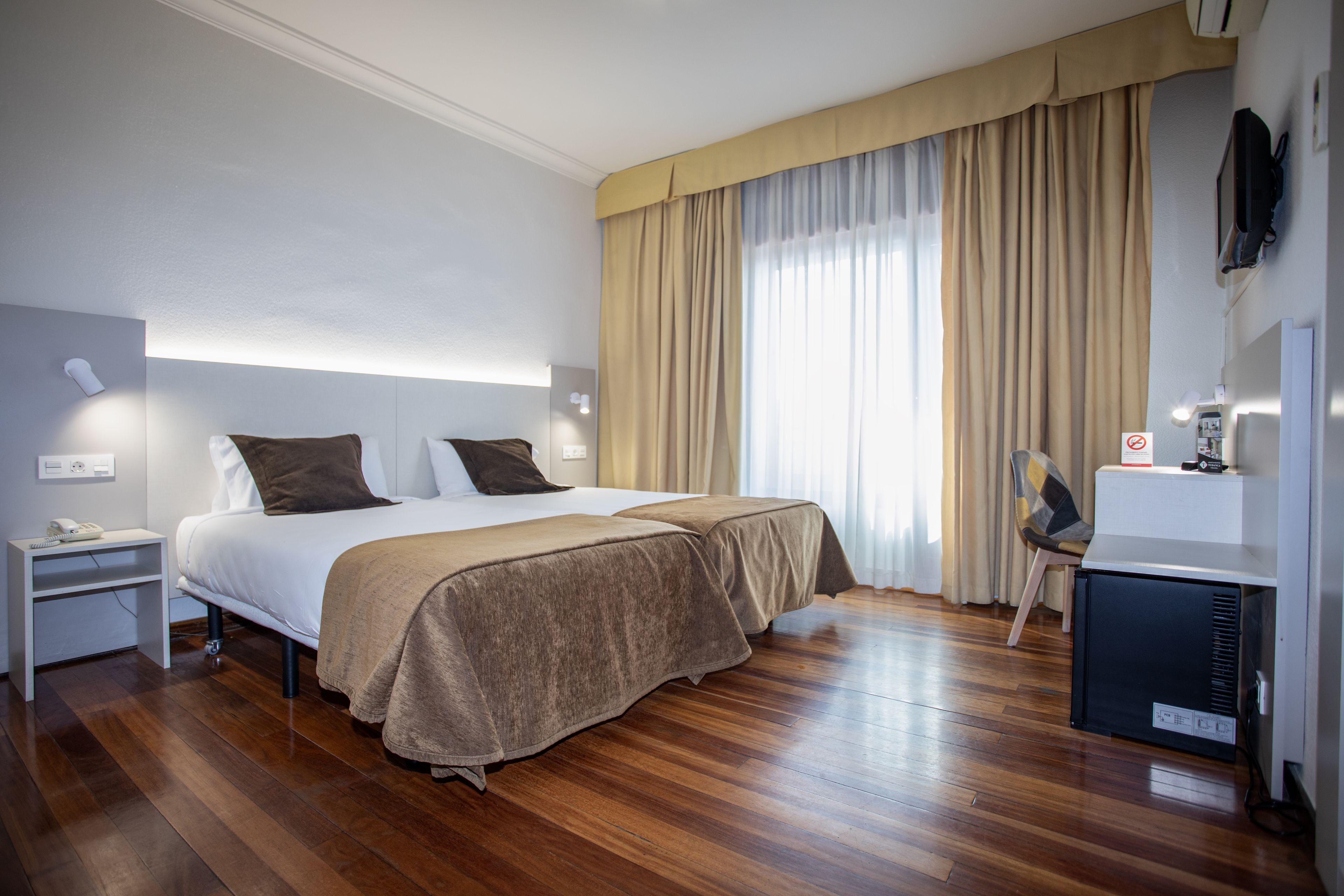 Kamer, 1 twee- of 2 eenpersoonsbedden