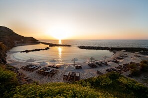 Private beach, white sand, free beach cabanas, sun-loungers - Minos Imperial Beach Resort Milatos Crete (Agios Nikolaos)