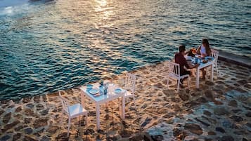 6 εστιατόρια που σερβίρουν πρωινό, τοπική και διεθνής κουζίνα