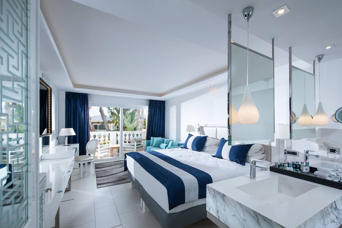 island suite with garden view | view from room