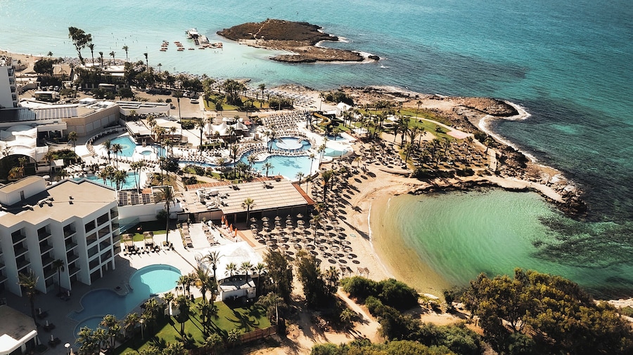 Adams Beach Hotel & Spa