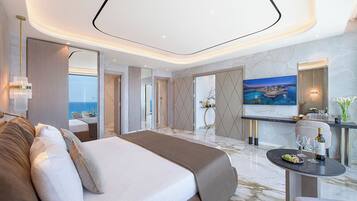 Royal Suite | In-room safe, desk, laptop workspace, soundproofing