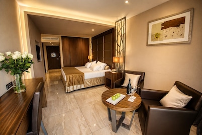 Adams Beach Hotel & Spa