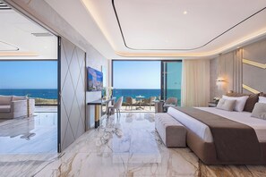 Royal Suite | In-room safe, desk, laptop workspace, soundproofing