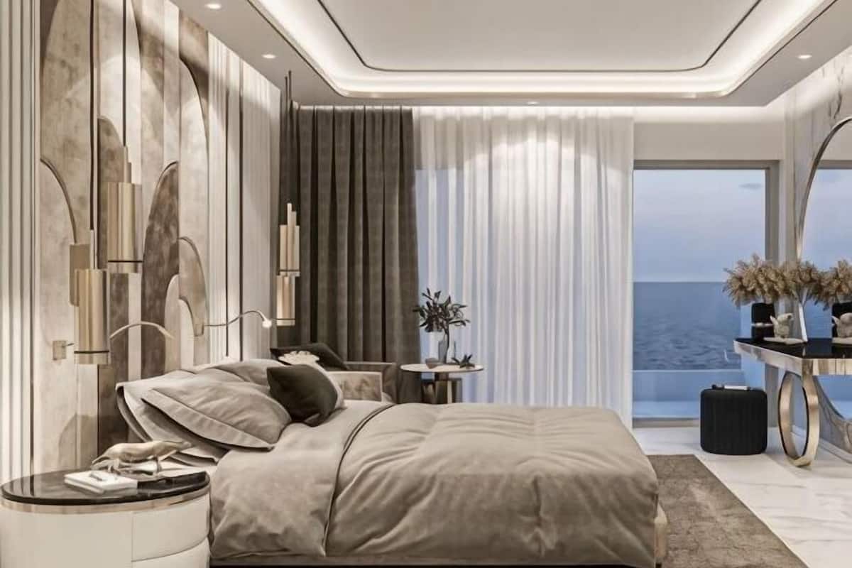 In-room safe, desk, laptop workspace, soundproofing
