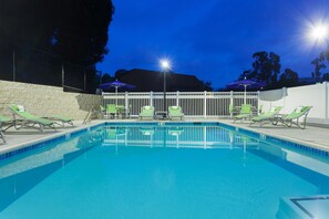 Outdoor pool, pool umbrellas, sun loungers