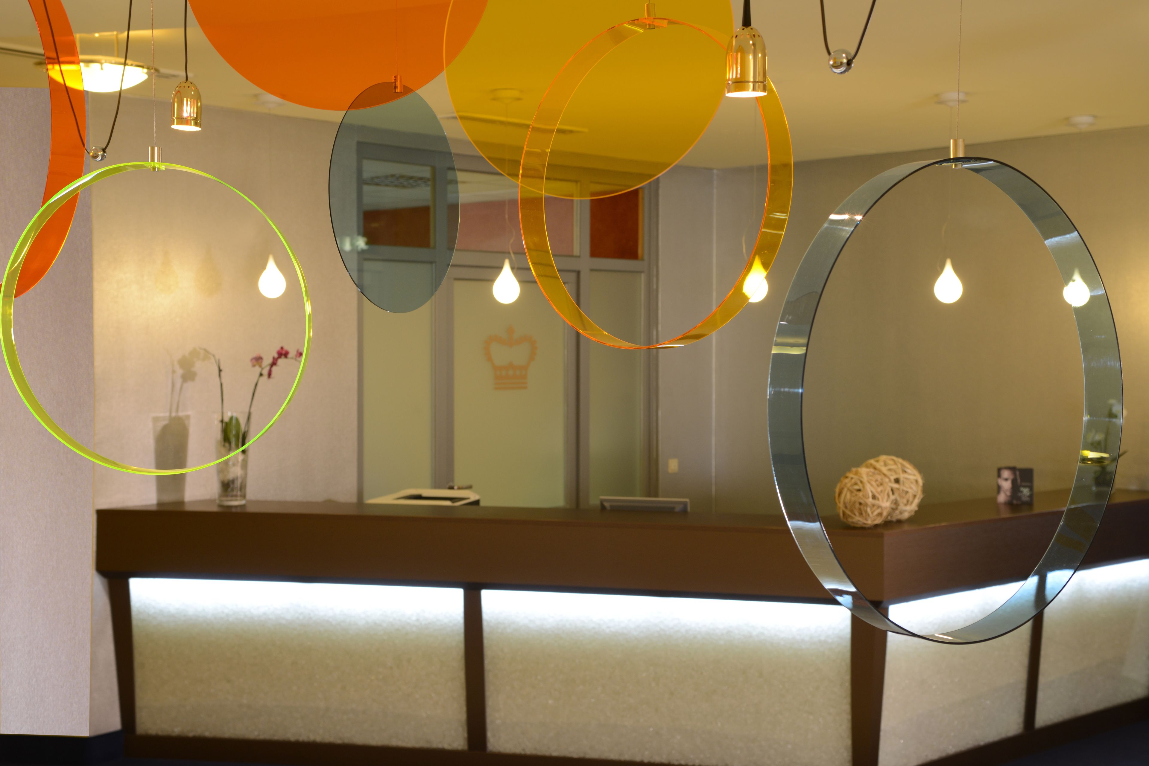 sauna, hot tub, steam room, body treatments, hot stone massages