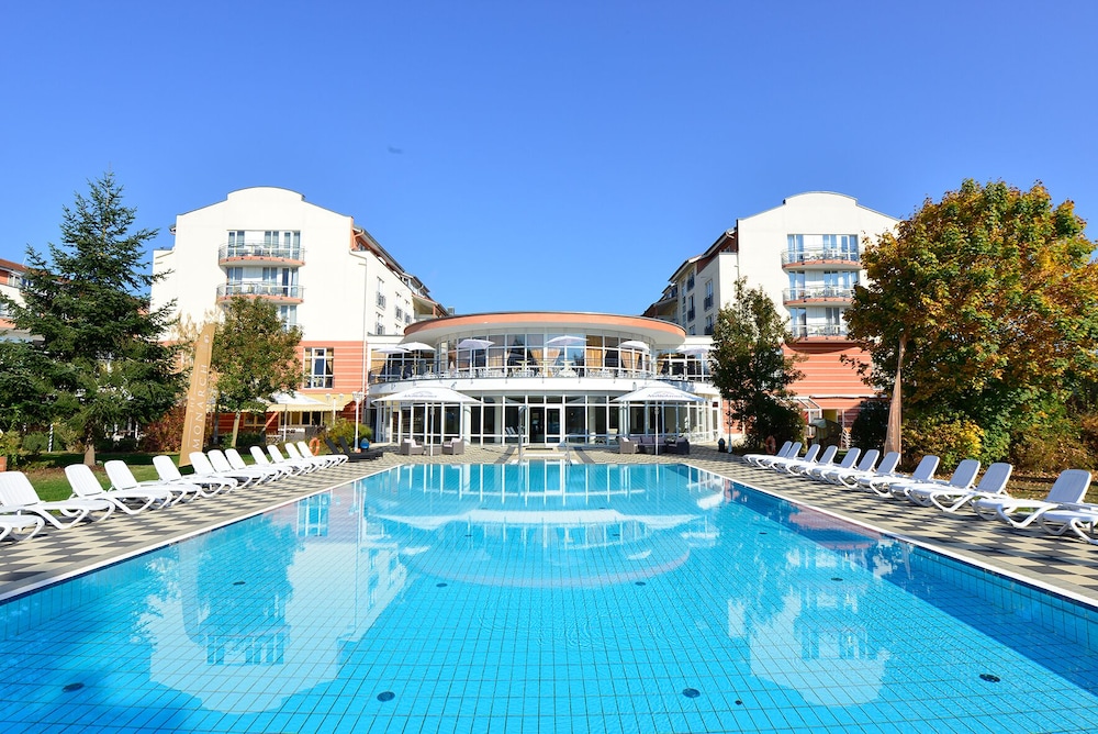 4 Star Hotels