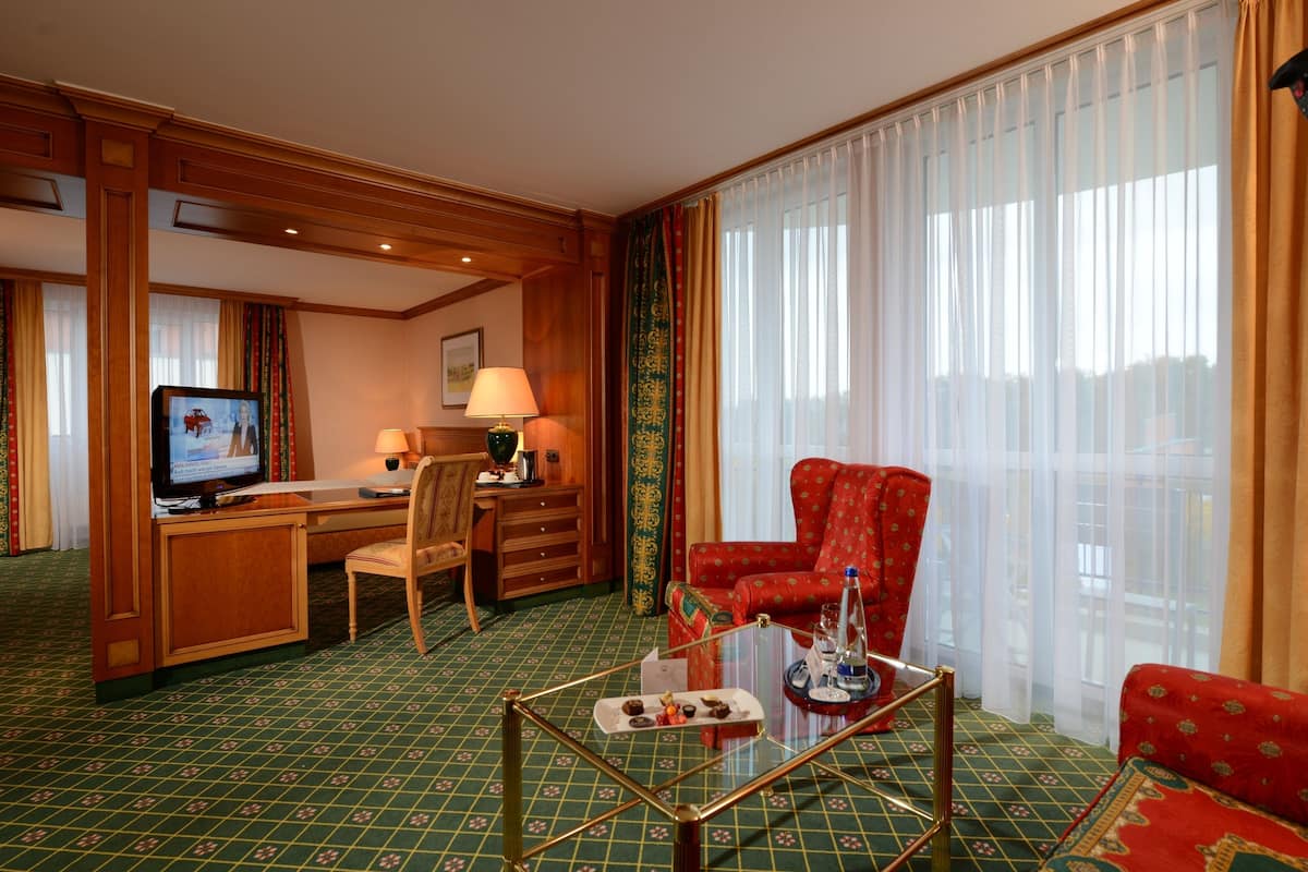 Junior-Suite, 1 Doppelbett | Wohnbereich