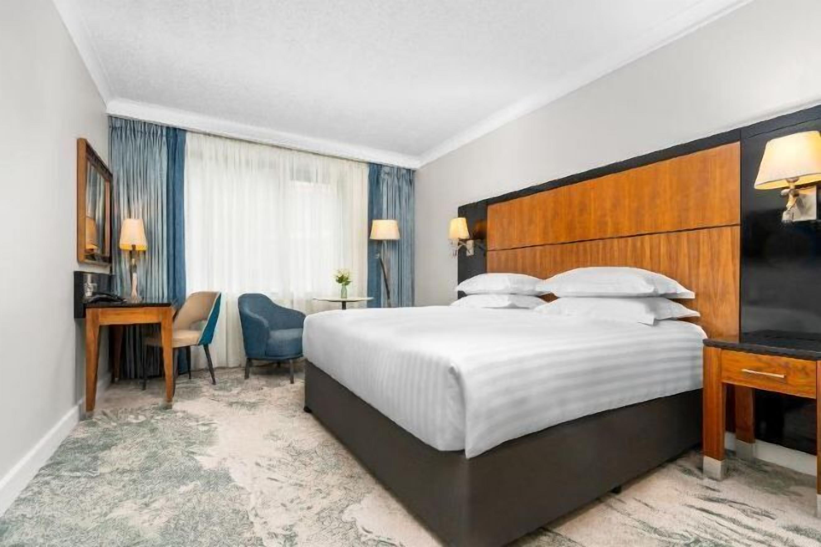 Premium bedding, in-room safe, desk, blackout curtains