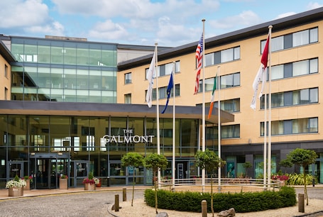 Property entrance. The Galmont