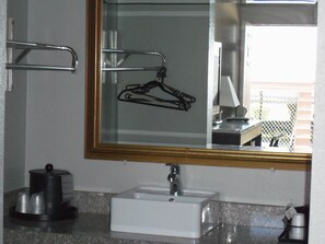 Bathroom sink - Carolina Lodge (Barnwell)