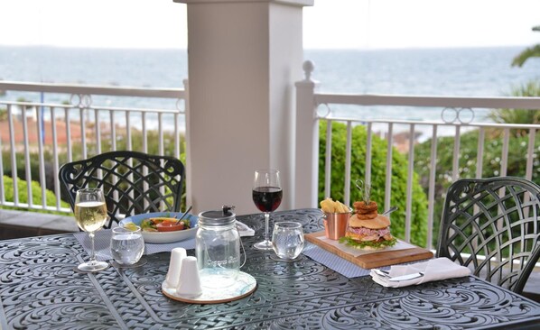 Terrace/patio - Courtyard Hotel Gqeberha (Gqeberha (Port Elizabeth))