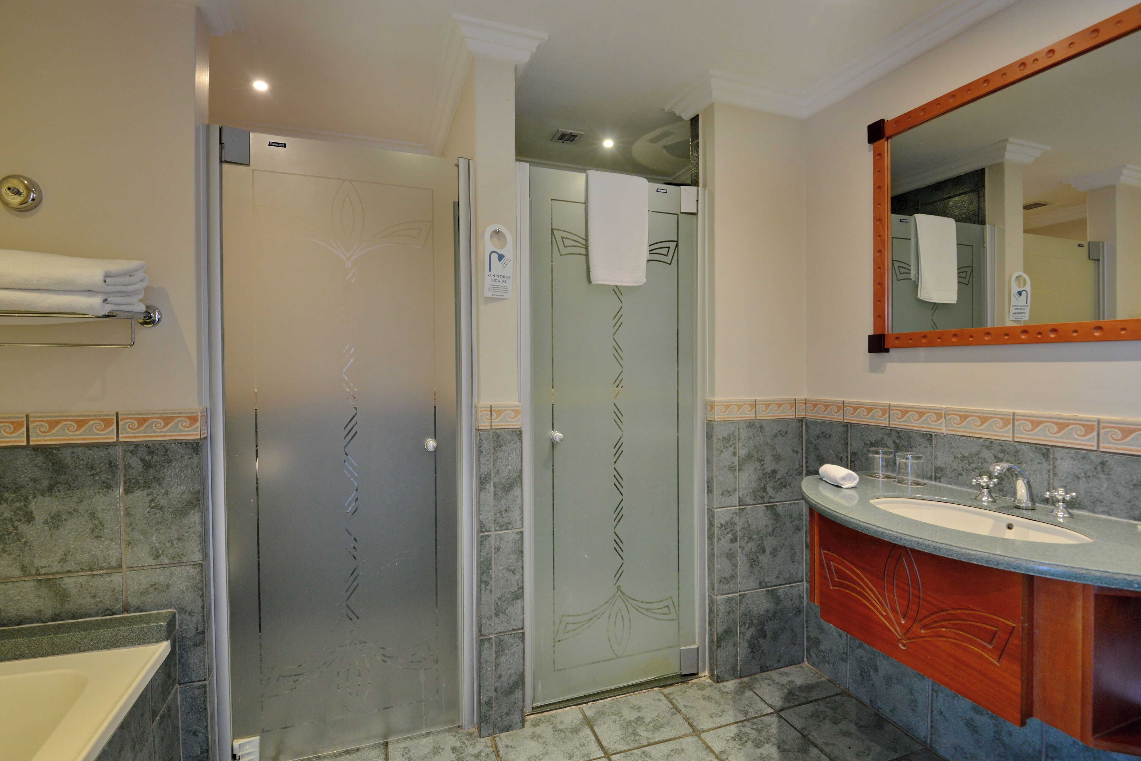 separate bathtub and shower, deep-soaking bathtub, free toiletries