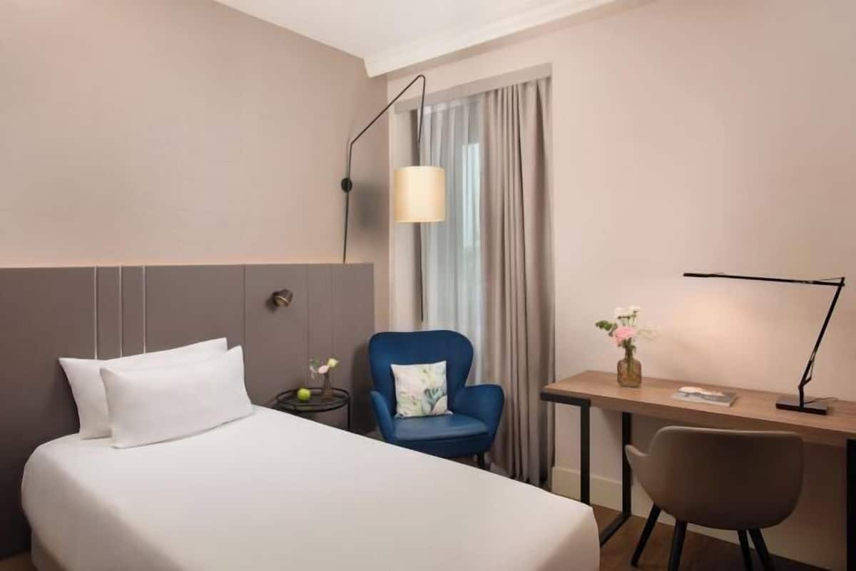 Minibar, in-room safe, desk, blackout drapes