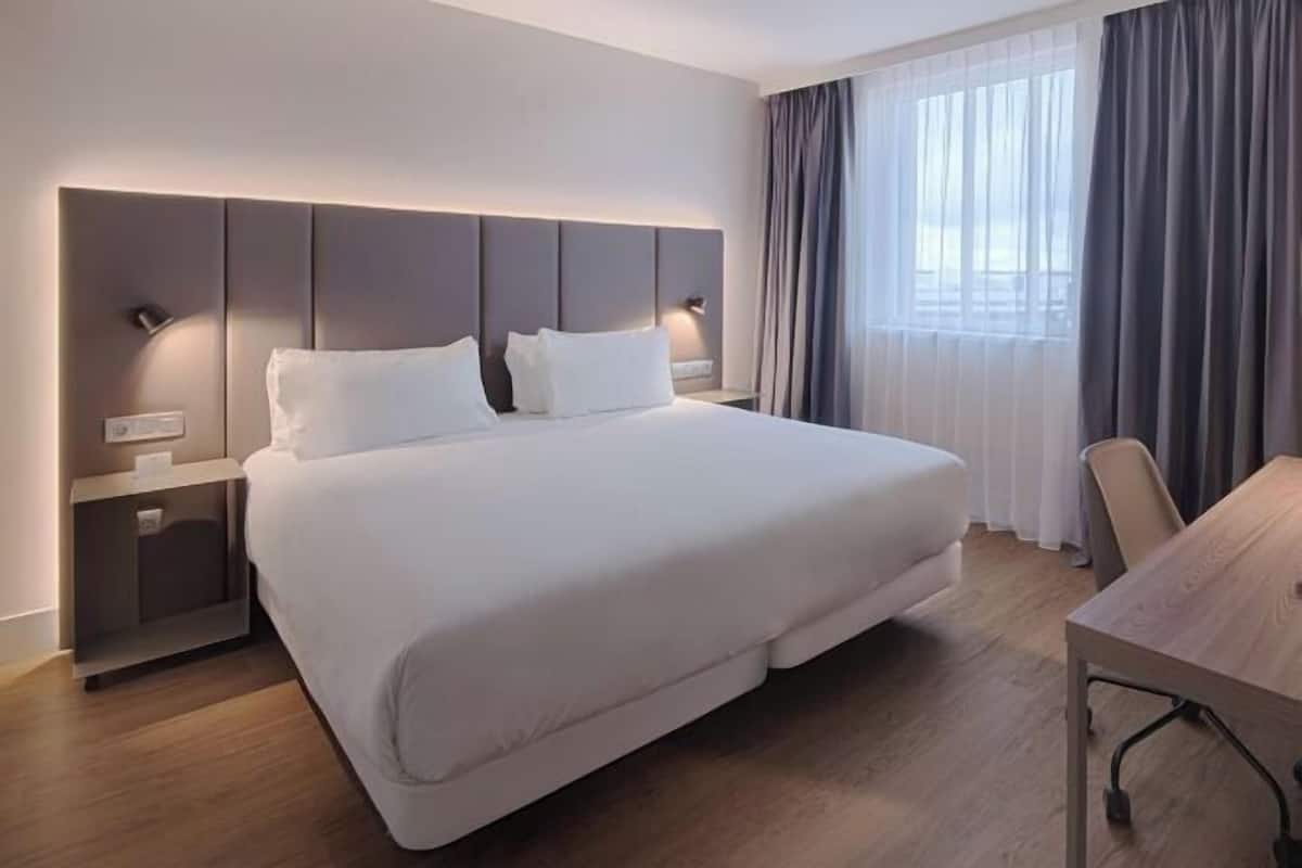 Minibar, in-room safe, desk, blackout drapes