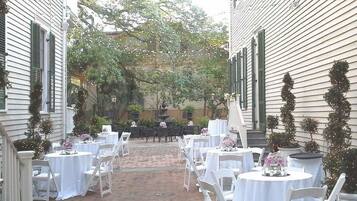 Restauration en plein air