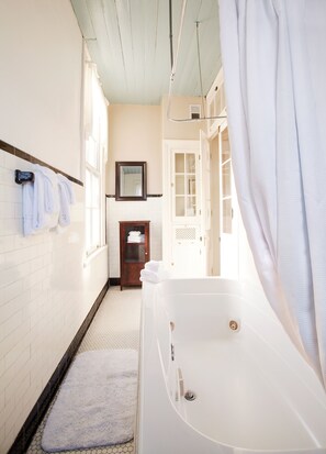 Deluxe 2 Bedroom Suite with Balcony: The William Bell (2nd Floor) | Jetted tub - Degas House (New Orleans)