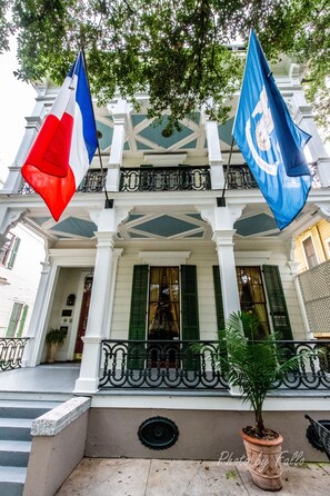Front of property - Degas House (New Orleans)