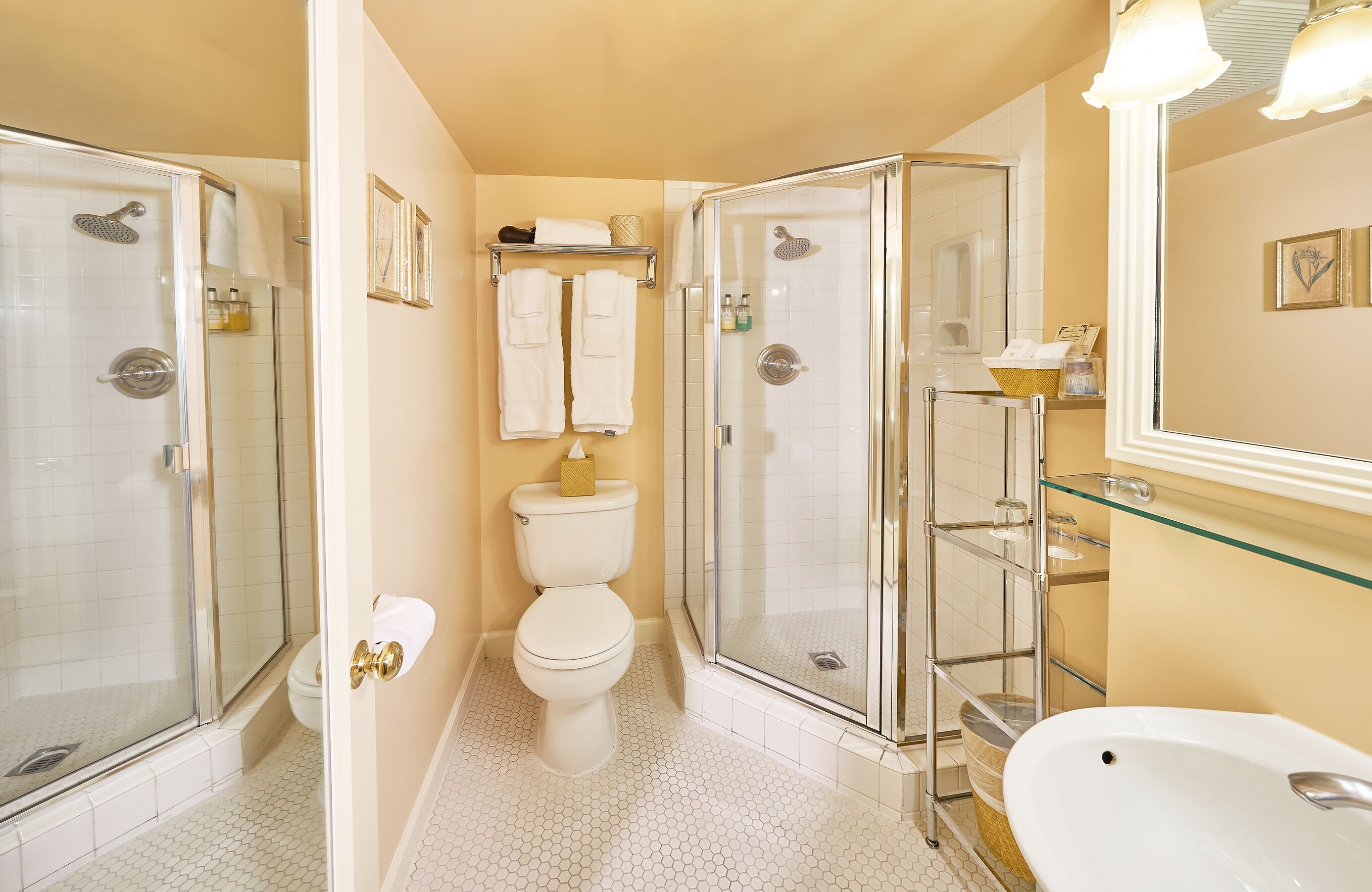 shower, rainfall showerhead, free toiletries, hair dryer