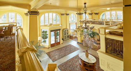 Lobby. Ashland Springs Hotel