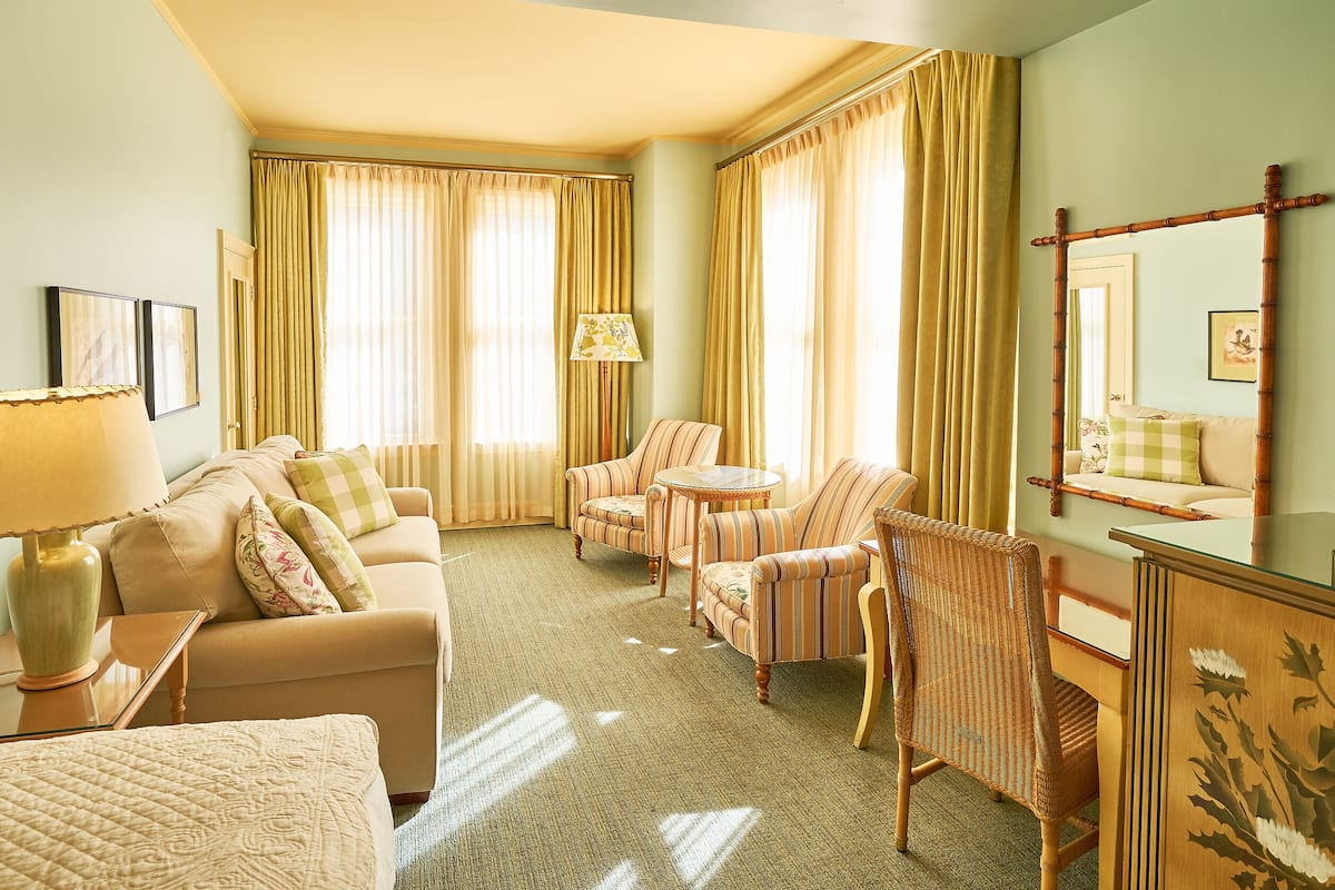 Deluxe Room, 2 Queen Beds | Frette Italian sheets, premium bedding, down comforters, pillowtop beds