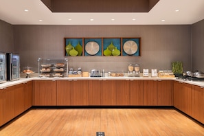 Free daily buffet breakfast