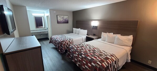 Blackout curtains, free cots/infant beds, free WiFi, bed sheets