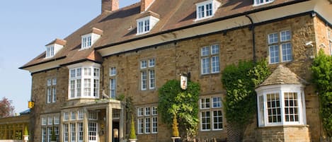 Maison Confort | Façade de l’hébergement