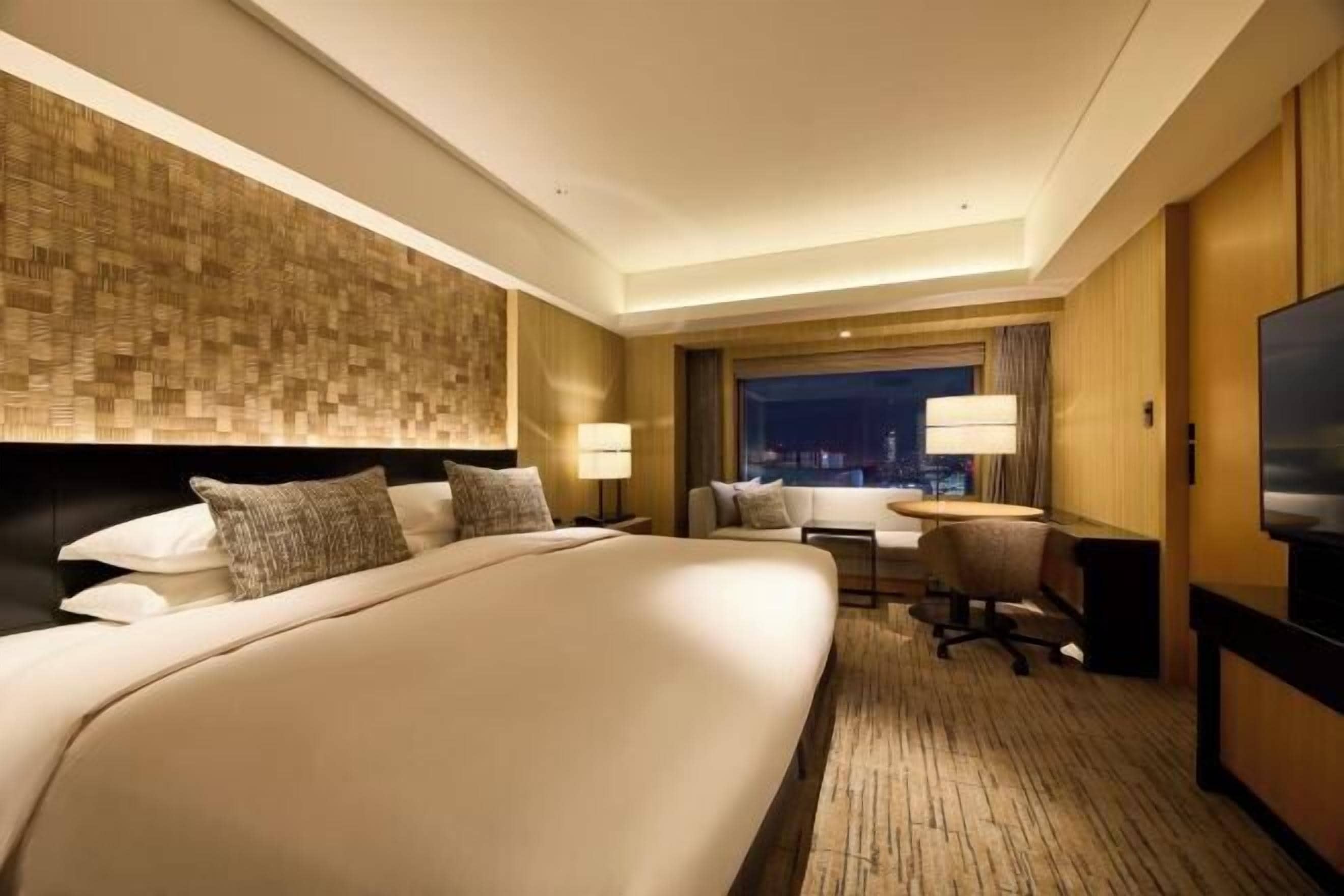 Biancheria da letto di alta qualità, copriletto in piuma, minibar