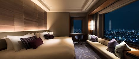 Suite Executive, non fumatori (With Lounge Access) | 1 camera, biancheria da letto di alta qualità, copriletto in piuma