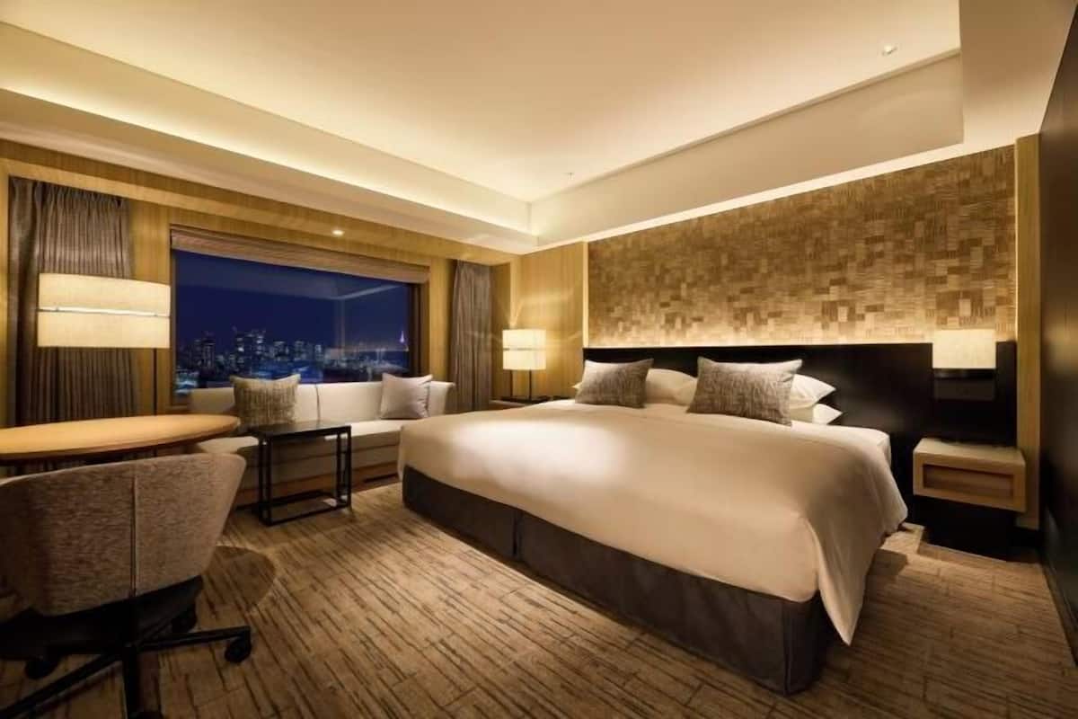 1 habitación, ropa de cama de alta calidad, cubrecamas y minibar