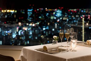 7 restaurants; breakfast, lunch and dinner served  - Cerulean Tower Tokyu Hotel (Tokyo)