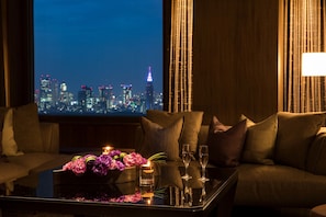 Premium bedding, down duvets, minibar, in-room safe