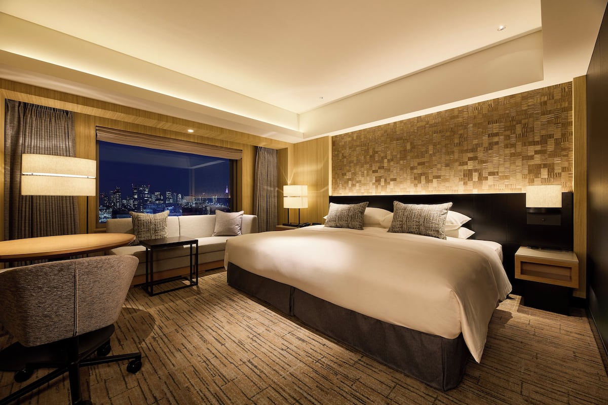 1 habitación, ropa de cama de alta calidad, cubrecamas y minibar