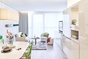 Smart TV de 122 cm con canales digitales y televisión 