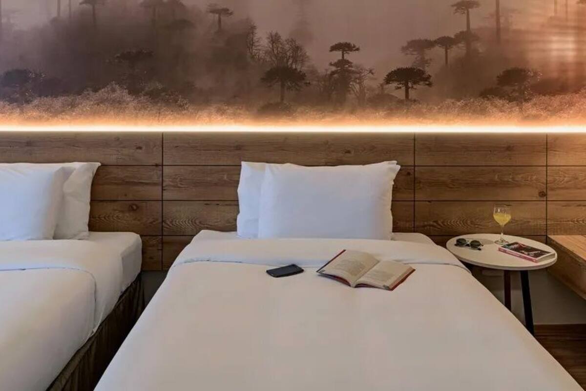 1 bedroom, hypo-allergenic bedding, minibar, in-room safe