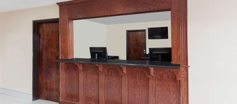 Super 8 by Wyndham Bowling Green South