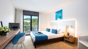 Luxe beddengoed, een kluis op de kamer, een laptopwerkplek, gratis wifi